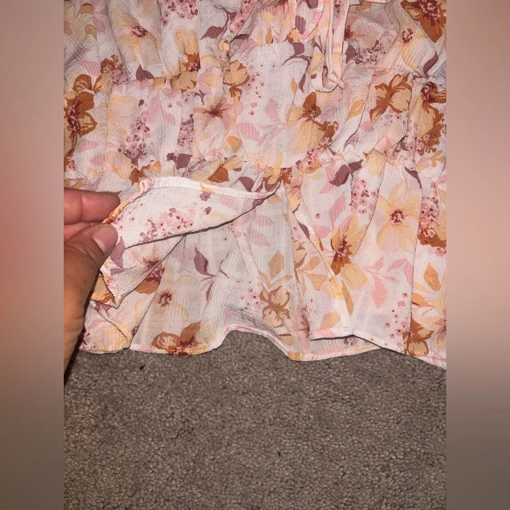 Liberty Love Women's Ruffle Neck
Floral Long Sleeves Crop Top
Multicolor Size L - Picture 6 of 14